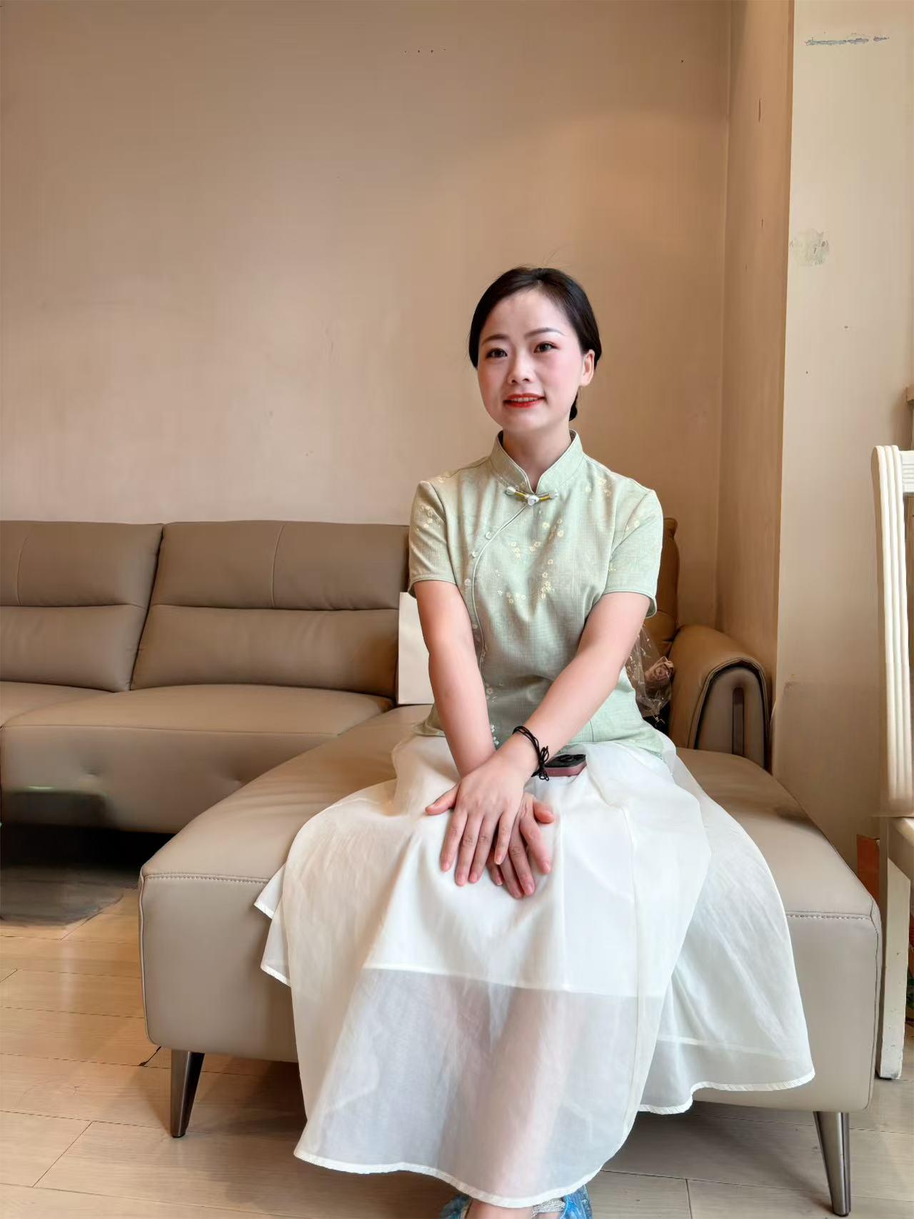 梁华3.jpg