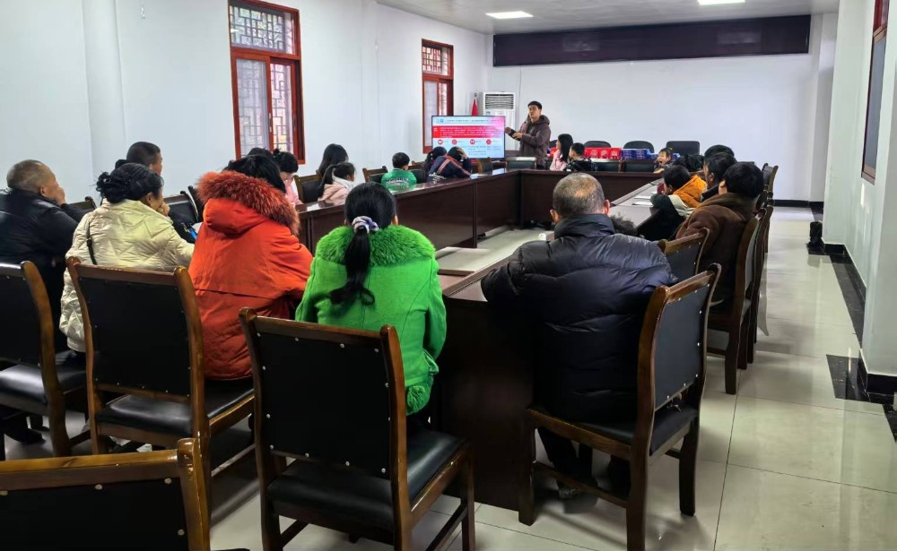 “为你而来 相伴成长”儿童心理健康关爱服务项目走进龙潭乡曙光村.jpg